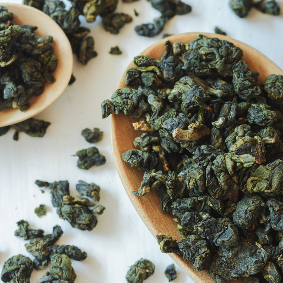 Famous Teas of the World: A Guide to Chinese, Japanese, Indian & Ceylon Teas