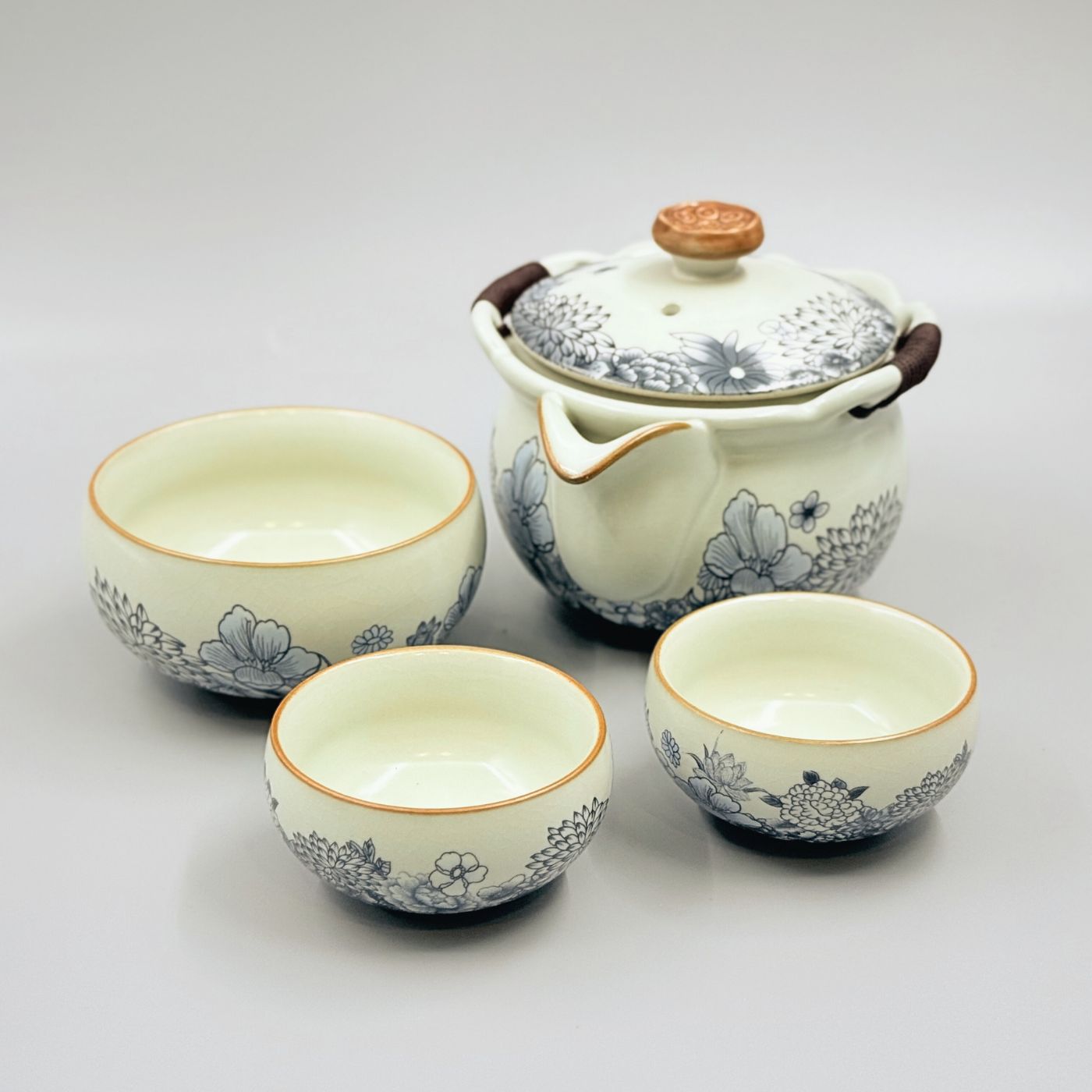 Gaiwan Style Tea Sharing Set with Travel Case
